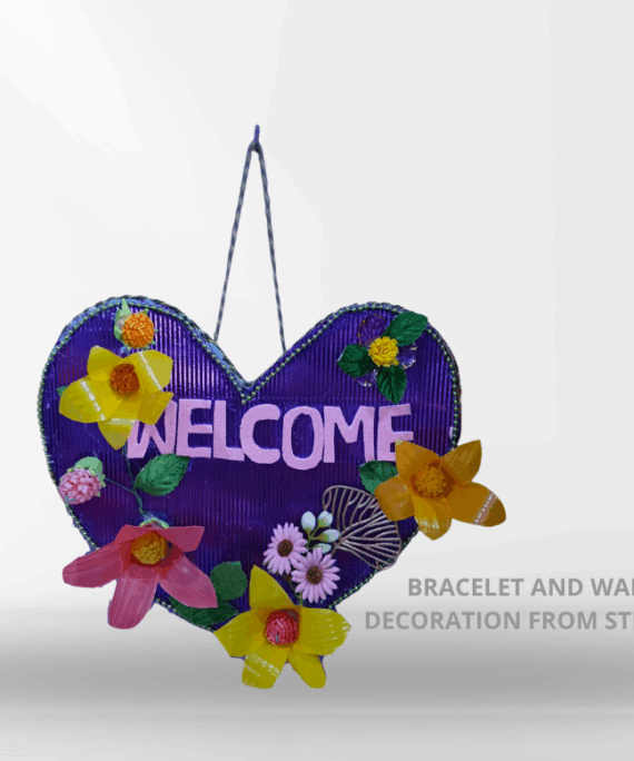 BRACELET AND WALL DECORATION FROM STRAWS